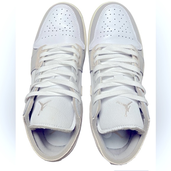 Air Jordan 1 Low SE Craft Inside Out — Men’s 7.5 // Women’s size 9 - Picture 6 of 9